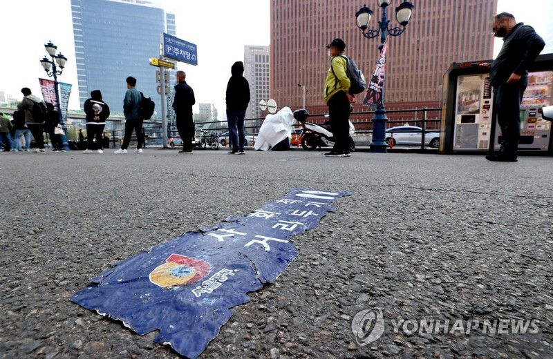 (2nd LD) S. Korea to extend current social distancing measures for another 3 weeks