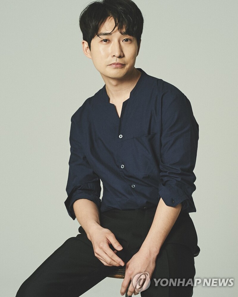 배우 류덕환, 8년 연애 끝에 결혼식 올린다