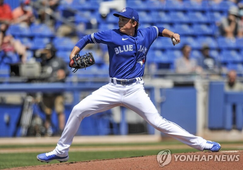 토론토 불펜투수 보루키, 코로나 백신 부작용으로 부상자 명단