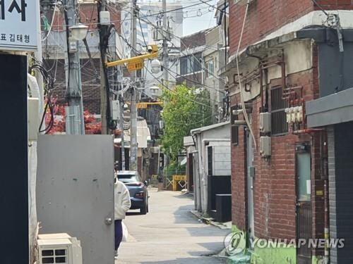 코로나19 시대 '먼 맛집' 대신 '동네 맛집' 찾는다