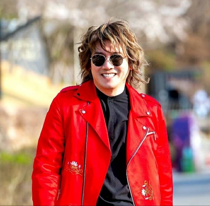 [게시판] 김장훈, 장애 아동에 맞춤책상·의자 기부