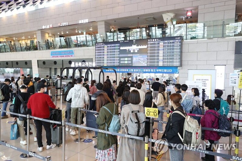 제주 관광객 급증하자 코로나 확진자도 늘어…이달 벌써 60명