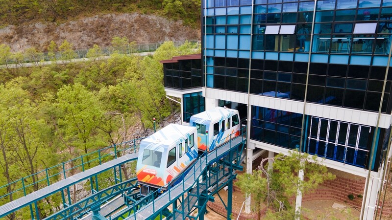 '28도 경사 아찔' 단양 만천하스카이워크 모노레일 내달 개장