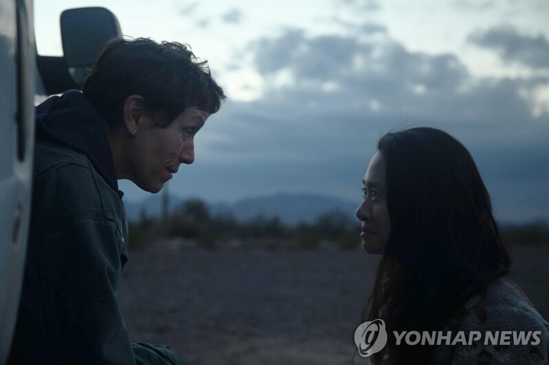 이변은 없었다…작품상·감독상 휩쓴 '노매드랜드'