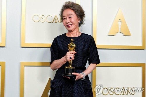 (LEAD) Youn's Oscar glory celebrated in S. Korea