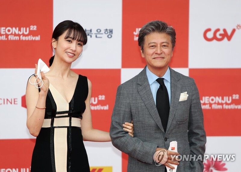 전주국제영화제 개막…일반 관객 없이 조촐한 레드카펫(종합)