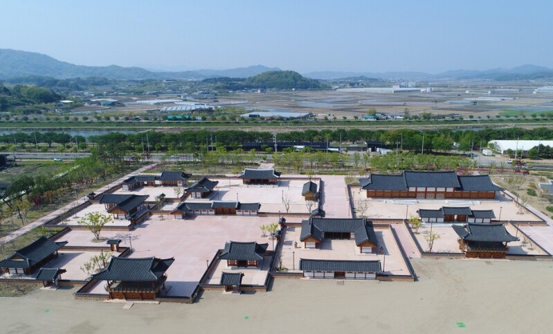 경북 상주에 경상감영공원 문 열어…188억 원 들여 재현