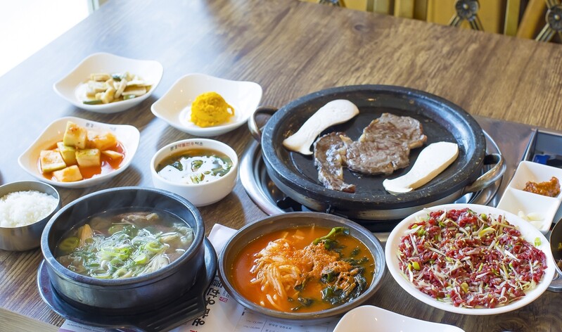 [酒먹방] 공예관 옆 불고깃집…문경약돌한우타운
