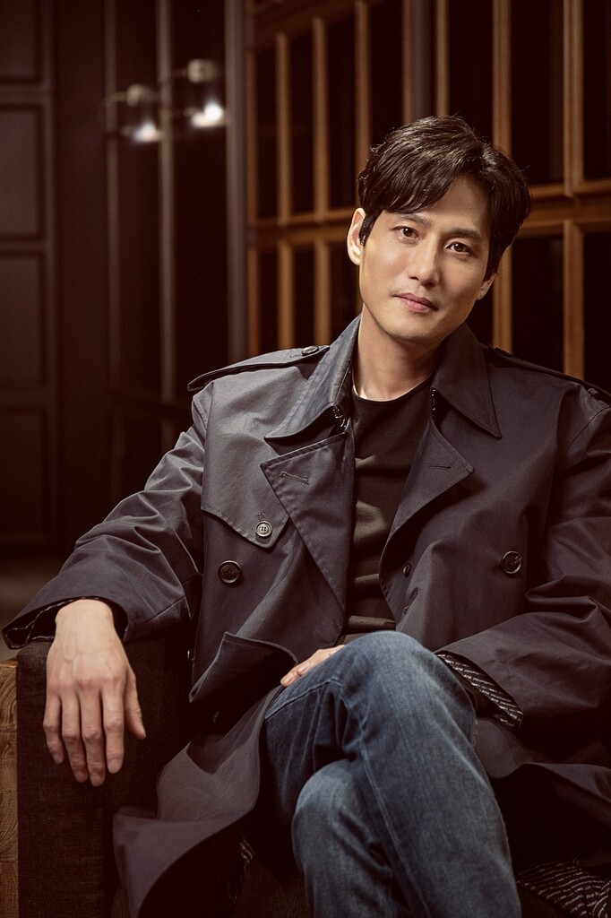 Actor Park Hae-joon takes on a leading role in a comic drama for the first time