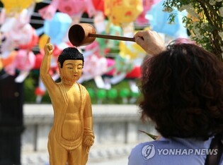 [Hallyupedia] Buddha's Birthday (부처님오신날)