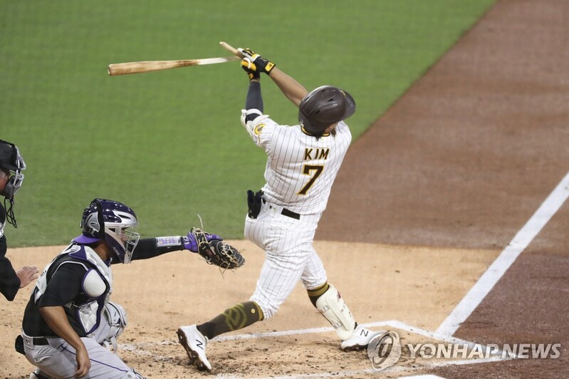 김하성, 시즌 3호 2루타 작렬…타율 0.198