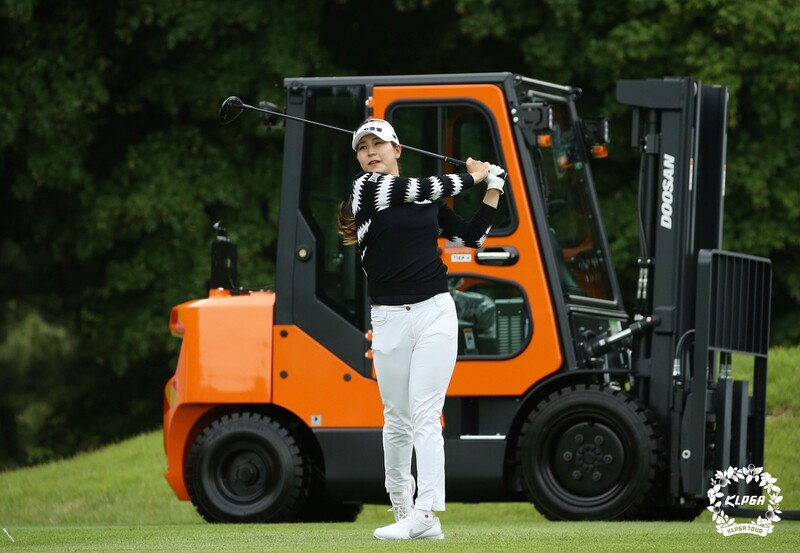 김지현 '매치퀸 2연패' 향해 순항…조별리그 2연승