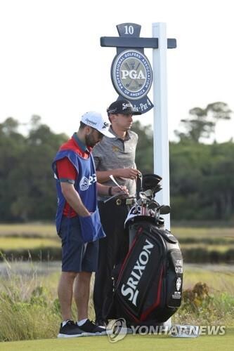 PGA챔피언십서 8년 만에 '늑장 플레이'에 벌타