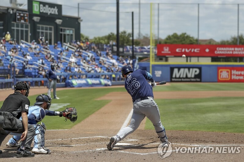 류현진, 선배·친구에게 맞지 않은 '장타' 후배 최지만에 허용