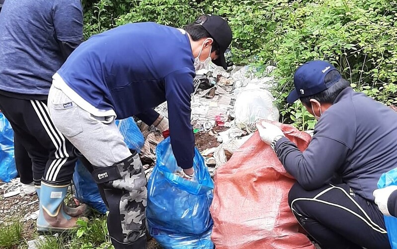 지자체 '낚시금지' 위기감?…쏘가리 동호인들 자발적 정화활동