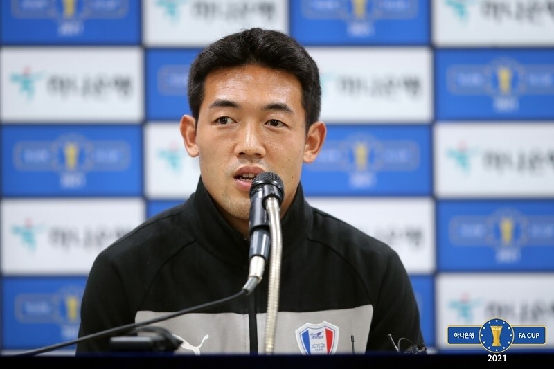 프리킥 자신 있는 수원 이기제 "흥민아, 오른쪽은 내게 기회를"