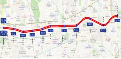 Seoul city opens bike lanes along Cheonggye Stream
