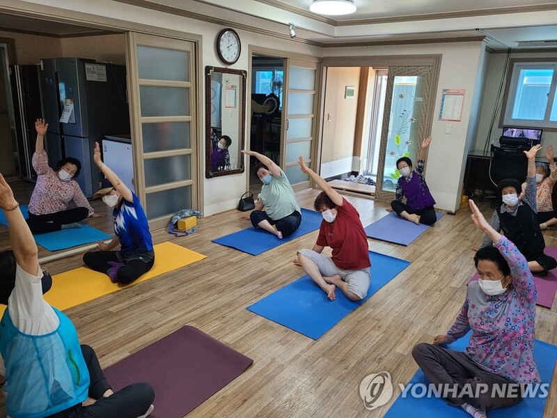 New infections back to over 600; inoculation drive gains pace