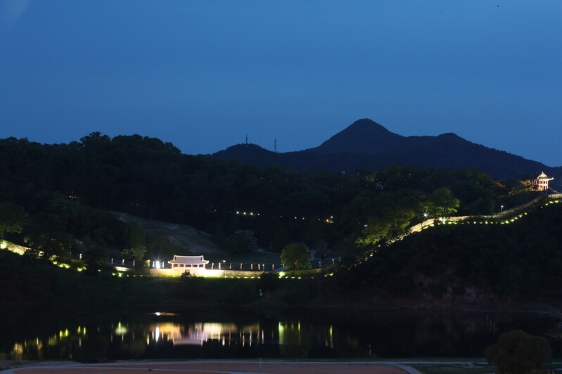 [걷고 싶은 길] 역사를 품은 공산성·황새바위성지길