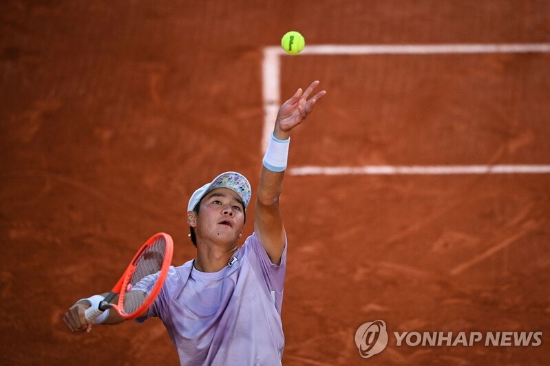 Kwon Soon-woo ousted in 3rd round at French Open