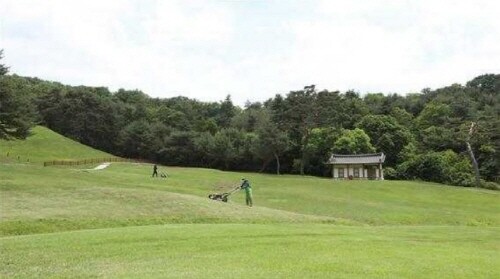 문화재청, '신들의 정원을 가꾸는 사람들' 왕릉관리 영상 공개