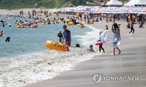 여름이 성큼…거제 해수욕장 16곳 7월 3일 개장