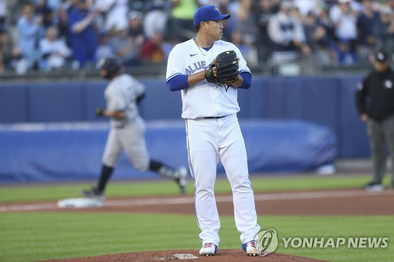 2 S. Korean starters have early command issues in no-decisions