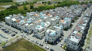 [Explore Europe in Korea #4] Asan Mediterranean Town built collectively by residents shows off exotic Greek-styled landscapes