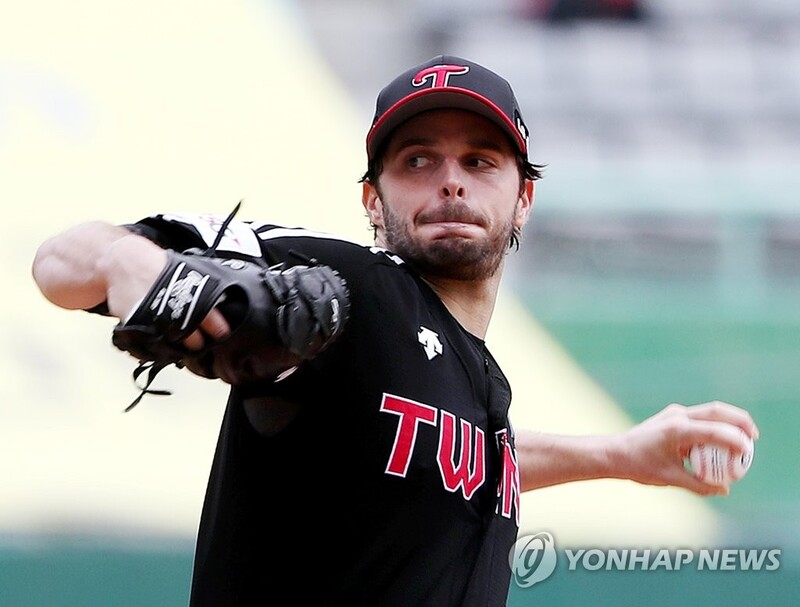KBO club declines to release American pitcher for Tokyo Olympics