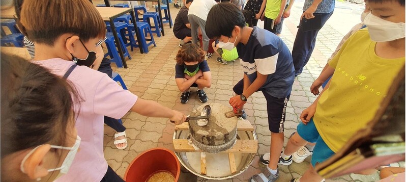 염색·손두부 만들기…전남농협, 농산어촌유학생 체험학습 제공