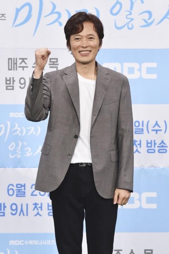 '미치지 않고서야' 정재영 "중년 직장인 애환에 공감"