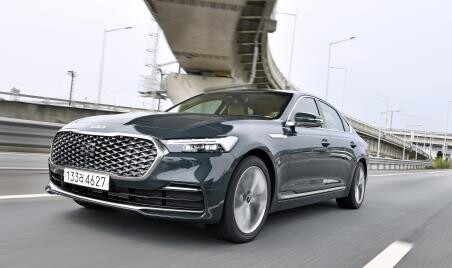 [시승기] 커브·내리막길 인식해 알아서 변속한다…기아 '더 뉴 K9'