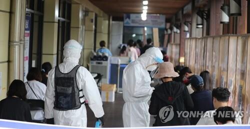 (LEAD) New cases most since late April as capital area braces for sharp upticks