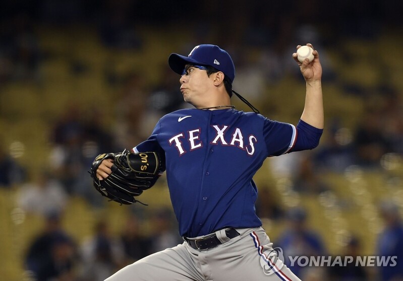 Minor league pitcher Yang Hyeon-jong shoots down talks of KBO return