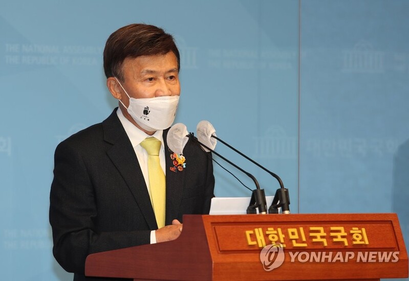 김원웅 광복회장, '소련은 해방군, 미국은 점령군' 강연 논란