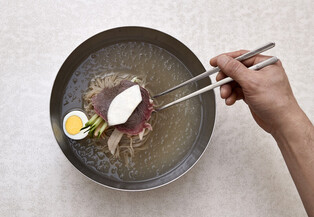 [Hallyupedia] Jeotgarak (젓가락)