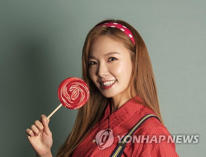 S.Korean comedian Shin Bora to become a mother this fall