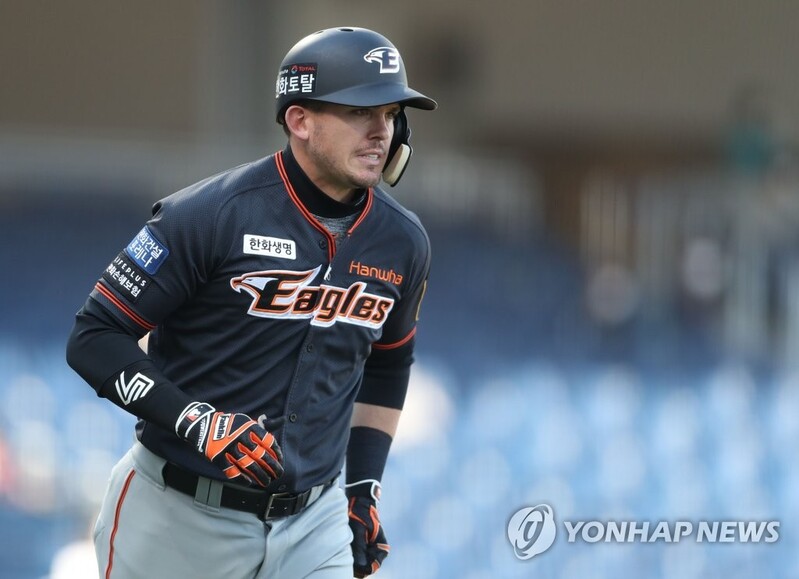 KBO's Eagles release slumping hitter Ryon Healy