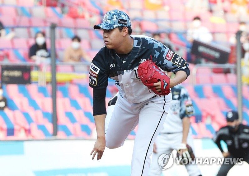 Sophomore pitcher nabs KBO's top player award for June