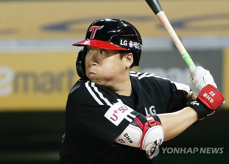 Tokyo-bound KBO teammates in funk with Olympics on horizon