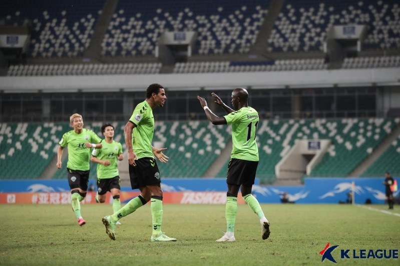 전북, 감바 꺾고 무패로 ACL 조별리그 통과…포항도 16강행 합류