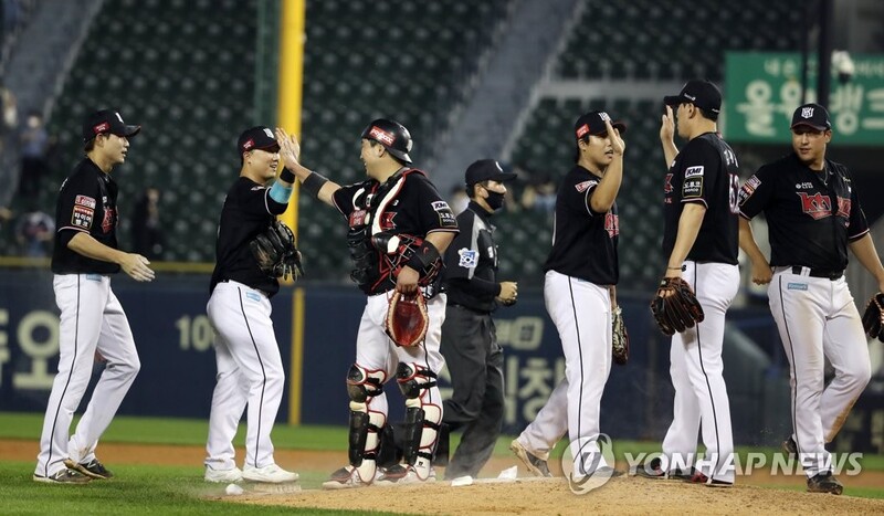 Youngest franchise on top as 1st half of KBO season comes to abrupt halt