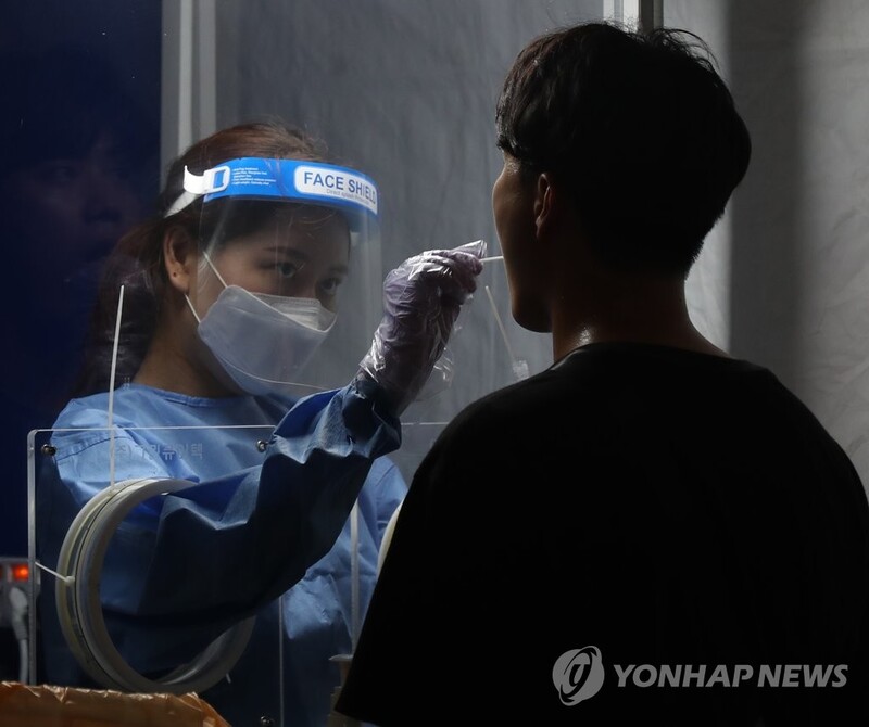 (LEAD) New cases tick down to 1,500s, nationwide resurgence still worrisome