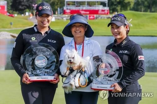 최종일에도 59타 합작한 쭈타누깐 자매, LPGA 팀 대회 우승(종합)