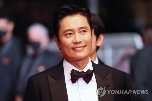 이병헌 "힘든 시기에 제 영화에서 희망 읽을 수 있기를"