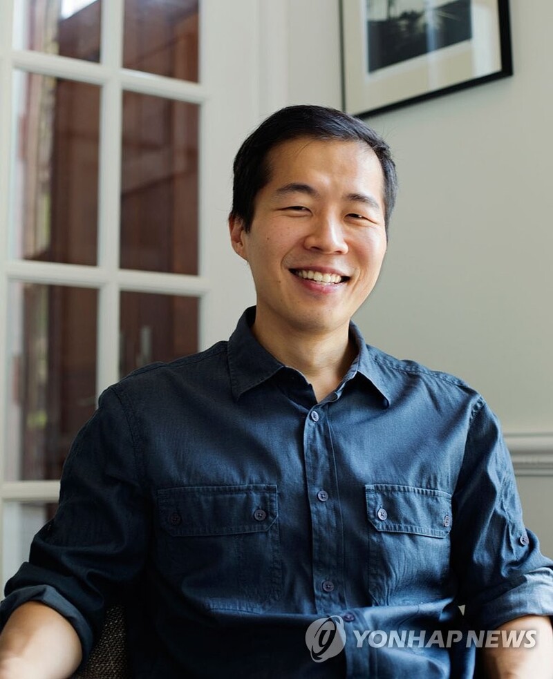 정이삭 감독, '너의 이름은' 실사 영화 연출 하차