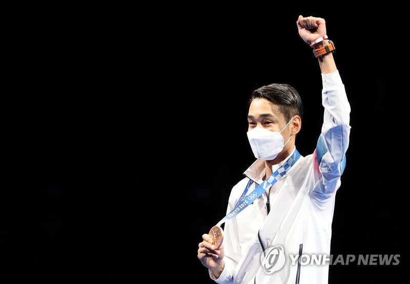 (Olympics) Dream comes true for veteran fencer with 3rd career Olympic medal