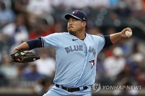 잘던지던 류현진 5회 갑자기 '와르르'…4⅓이닝 10안타 3실점