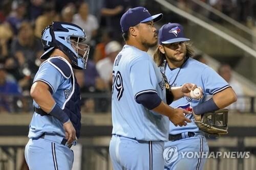 류현진, 5회말 연속 5안타 맞고 '와르르'…10승 도전 실패(종합2보)
