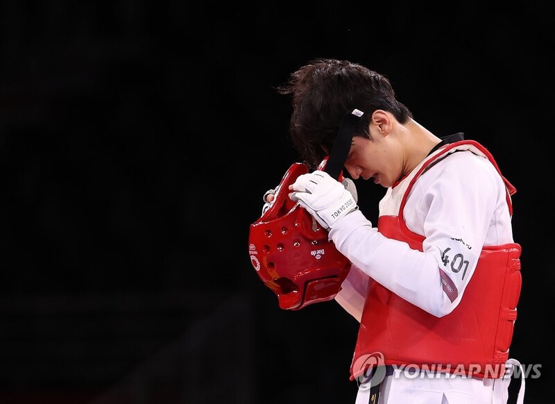 (LEAD) (Olympics) S. Korean taekwondo star Lee Dae-hoon announces retirement